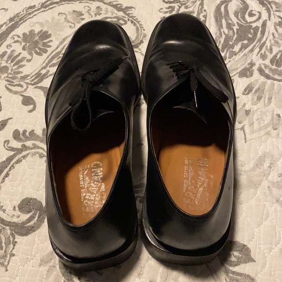 Salvatore Ferragamo classy shoes - Picture 3 of 11